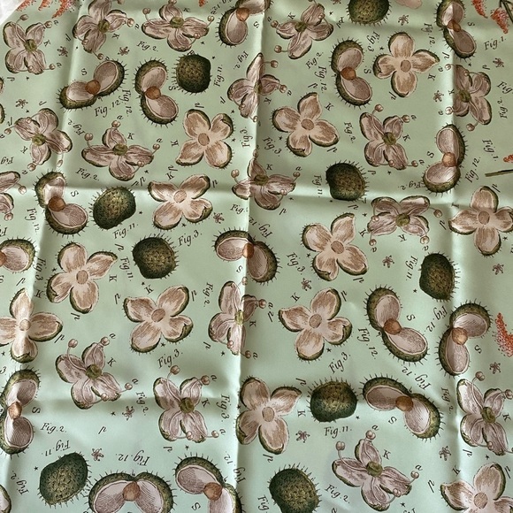 𝅺VERY RARE Asprey collectible silk scarf - Picture 4 of 6